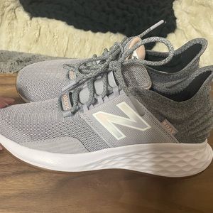 New Balance - Womens - gray - Size 7.5